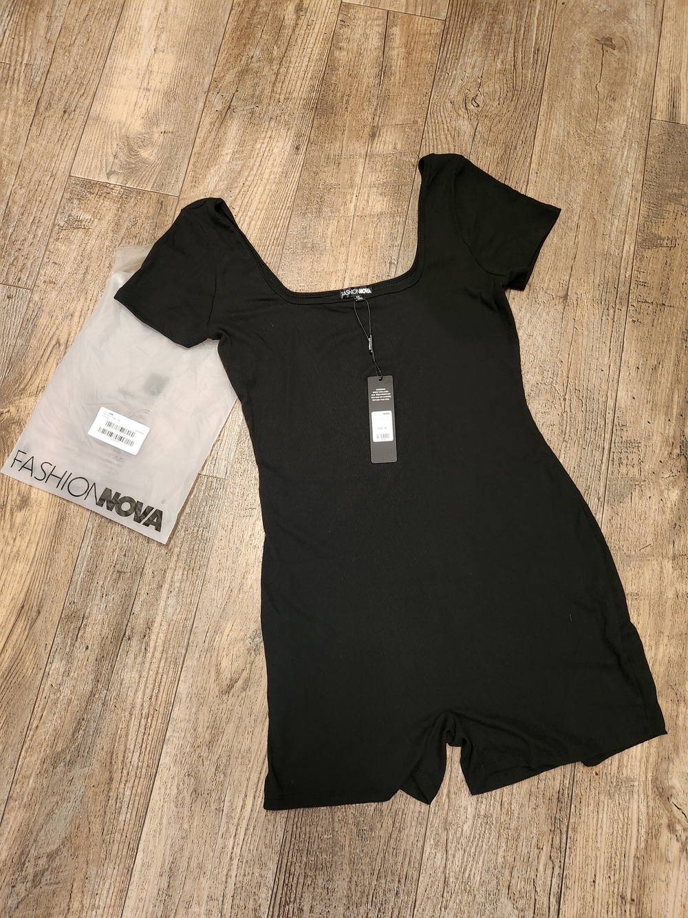 Fashion Nova Black Scoop Neck Short Sleeve Romper